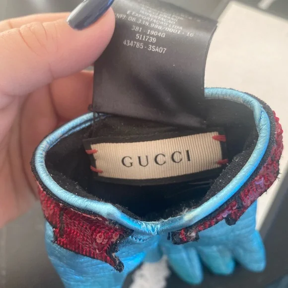 Gucci Women’s Leather Blue Gloves - Picture 7 of 9
